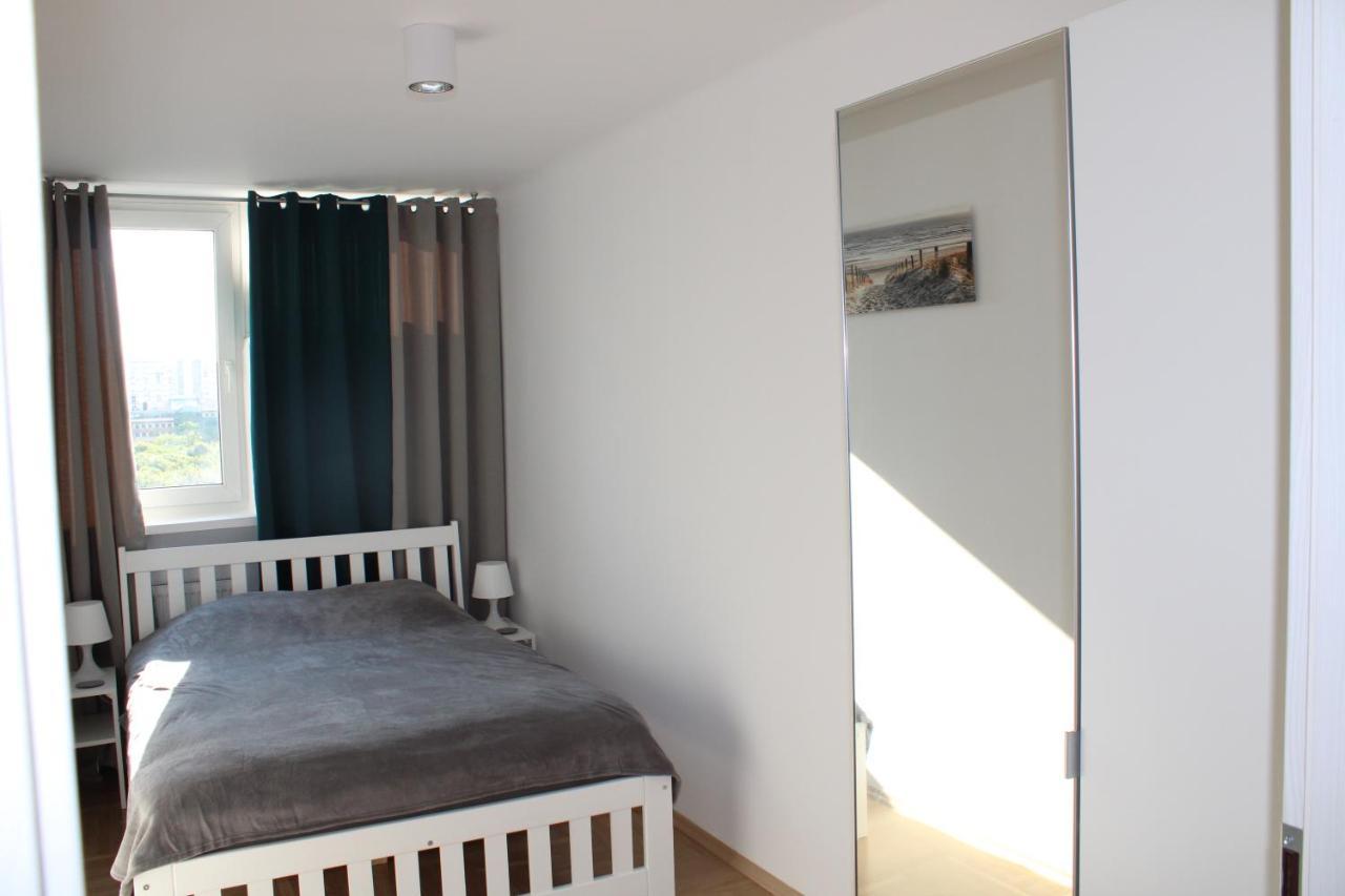 Strict Center Warsaw Comfortable Apartment, 10Th-Floor With Beautiful View On The Park And Skyscrapers, Free Wifi, Self Check-In/Out Екстериор снимка