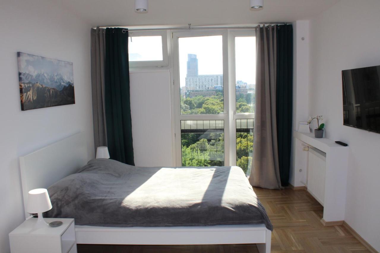 Strict Center Warsaw Comfortable Apartment, 10Th-Floor With Beautiful View On The Park And Skyscrapers, Free Wifi, Self Check-In/Out Екстериор снимка